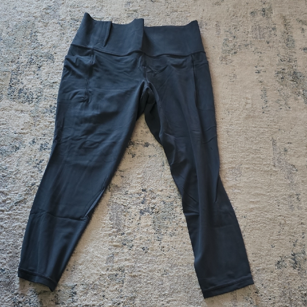 Athleta Womens Salutation Stash Charcoal 7/8 Leggings